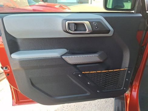 Used 2022 Ford Bronco Badlands image 7