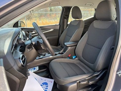 Used 2023 Chevrolet Bolt EUV LT image 20