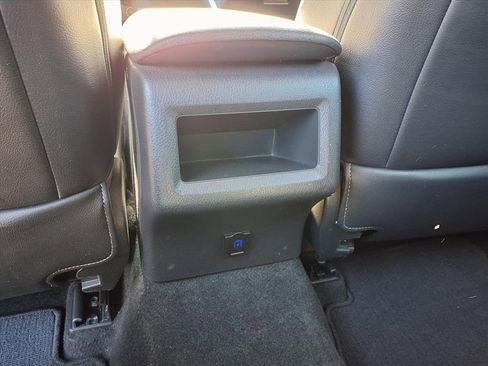 Used 2023 Toyota Camry SE image 12