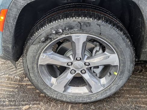 New 2026 Jeep Grand Cherokee Limited image 9