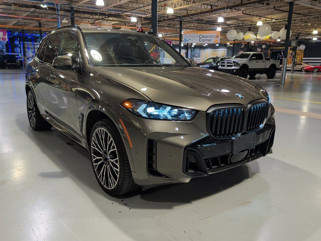 Certified 2026 BMW X5 xDrive40i w/ Executive Package AWD/4WD image 5