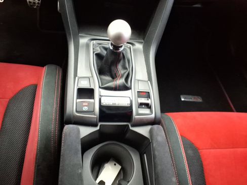 Used 2019 Honda Civic Type R image 16