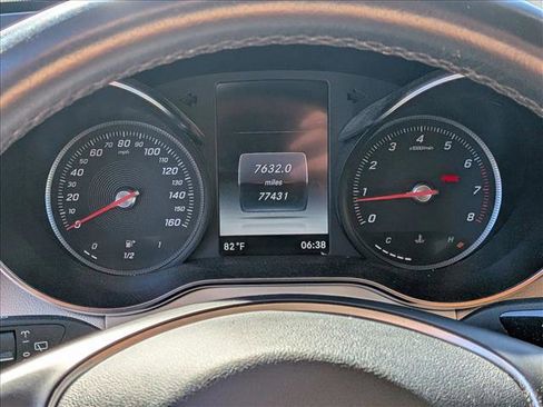 Used 2019 Mercedes-Benz GLC 300 4MATIC image 11