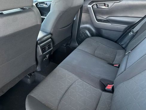 Used 2021 Toyota RAV4 XLE w/ Convenience Package AWD/4WD image 11