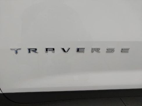 New 2026 Chevrolet Traverse LT w/ Driver Confidence Package AWD/4WD image 32