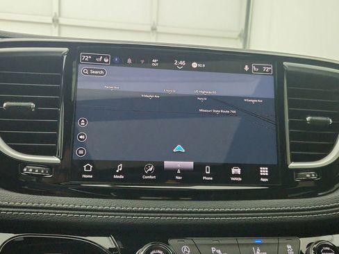 New 2026 Chrysler Pacifica Limited w/ S Appearance Package FWD image 26