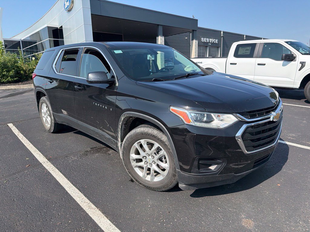Used 2021 Chevrolet Traverse LS w/ LPO, Floor Liner Package FWD image 1