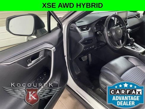 Used 2019 Toyota RAV4 XSE w/ XSE Weather Package image 10