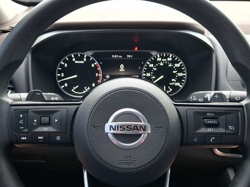 Used 2021 Nissan Rogue S AWD/4WD image 18