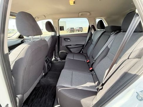 Used 2023 Nissan Rogue SV FWD image 16
