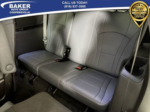 Used 2023 Buick Enclave Essence image 35