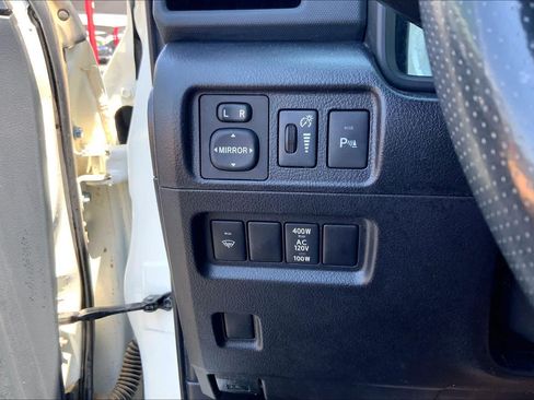 Used 2016 Toyota 4Runner Limited AWD/4WD image 36