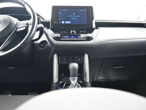 Used 2024 Toyota Corolla Cross LE FWD image 13