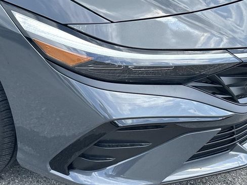 New 2026 Hyundai Elantra Limited FWD image 10