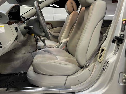 Used 2006 Mercedes-Benz S 500 image 32