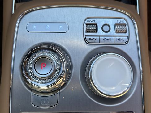 Used 2025 Genesis G90 3.5T image 34