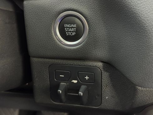 Used 2022 Toyota Tundra Limited image 23