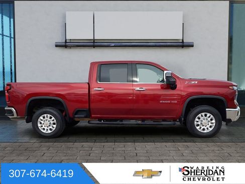 Used 2024 Chevrolet Silverado 2500 LTZ w/ LTZ Convenience Package AWD/4WD image 3