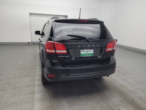 Used 2019 Dodge Journey SE FWD image 6