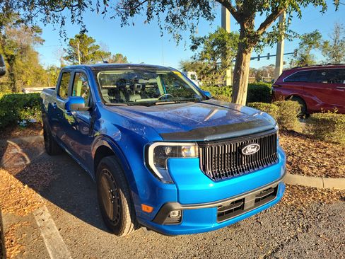 Used 2025 Ford Maverick Lobo image 8