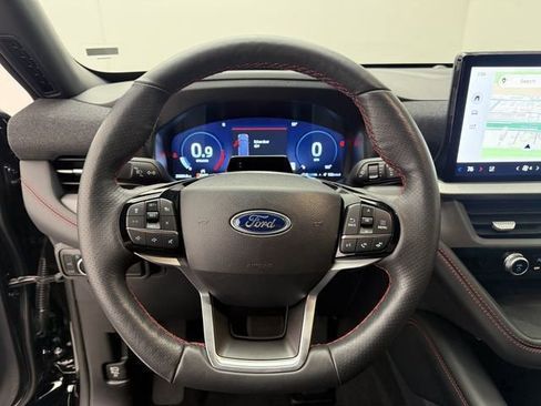 Used 2025 Ford Explorer ST-Line image 14