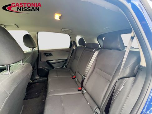 Used 2023 Nissan Rogue S image 29