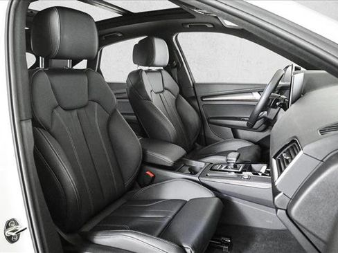 Certified 2025 Audi Q5 2.0T Premium image 22