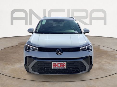 New 2026 Volkswagen Taos SE image 3