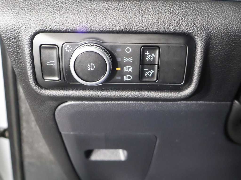 Used 2022 Ford Explorer XLT AWD/4WD image 35