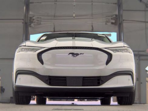 Used 2023 Ford Mustang Mach-E Select AWD/4WD image 4