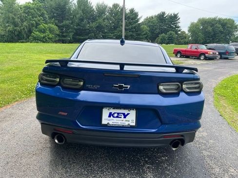 Used 2020 Chevrolet Camaro SS RWD image 4