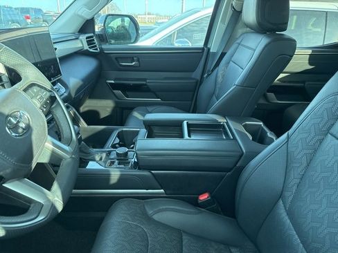 Used 2024 Toyota Tundra Limited image 3