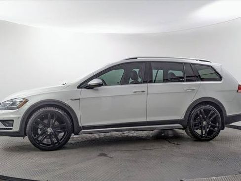 Used 2018 Volkswagen Golf Alltrack SEL AWD/4WD image 3