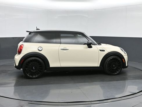 Used 2022 MINI Cooper S image 8