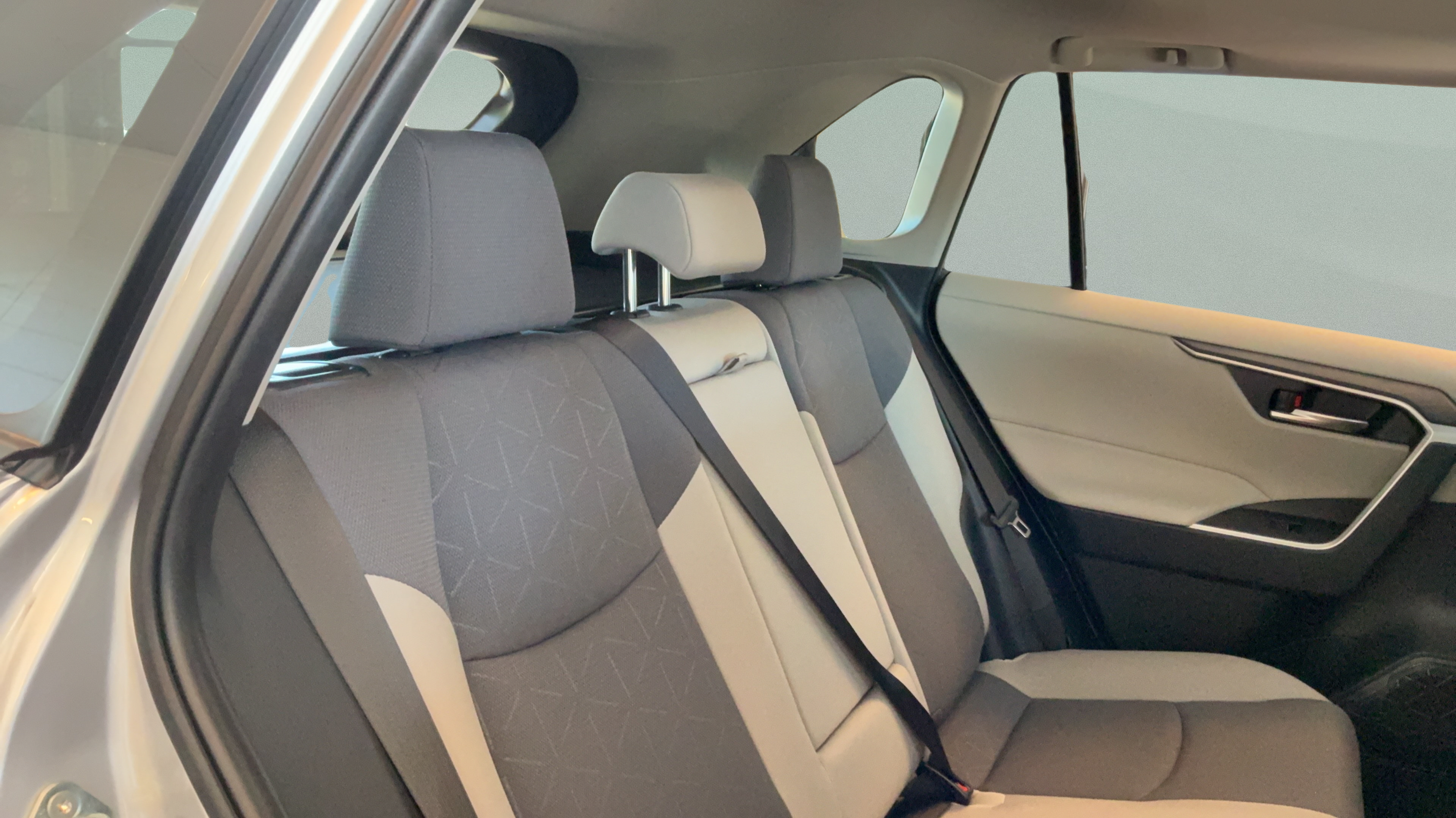 Certified 2025 Toyota RAV4 XLE w/ Convenience Package AWD/4WD image 32