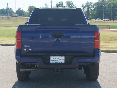 Used 2024 Toyota Tacoma SR5 AWD/4WD image 3
