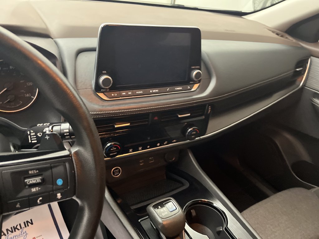 Used 2022 Nissan Rogue SV AWD/4WD image 18