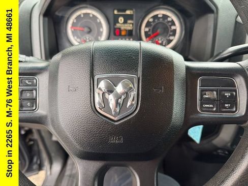 Used 2017 RAM 1500 Express AWD/4WD image 22