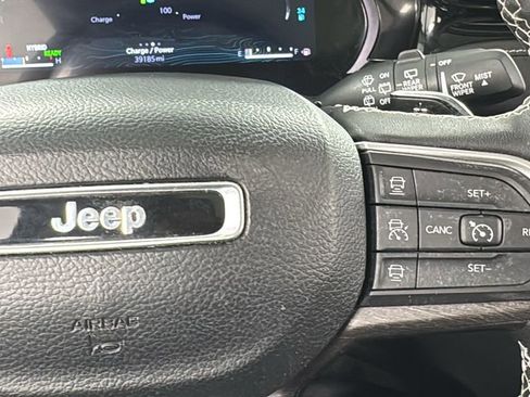 Used 2022 Jeep Grand Cherokee Limited 4xe image 25