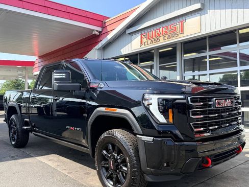 Used 2025 GMC Sierra 2500 AT4 w/ AT4 Premium Plus Package AWD/4WD image 16