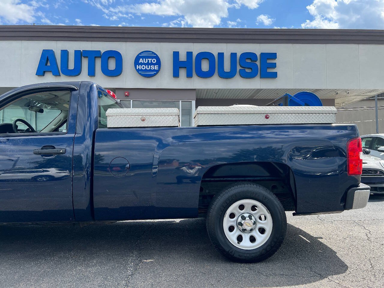 Used 2011 Chevrolet Silverado 1500 W/T RWD image 30