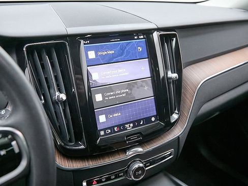 Certified 2024 Volvo XC60 B5 Plus w/ Protection Package Premier image 15