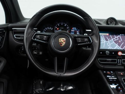 Used 2024 Porsche Macan AWD/4WD image 15