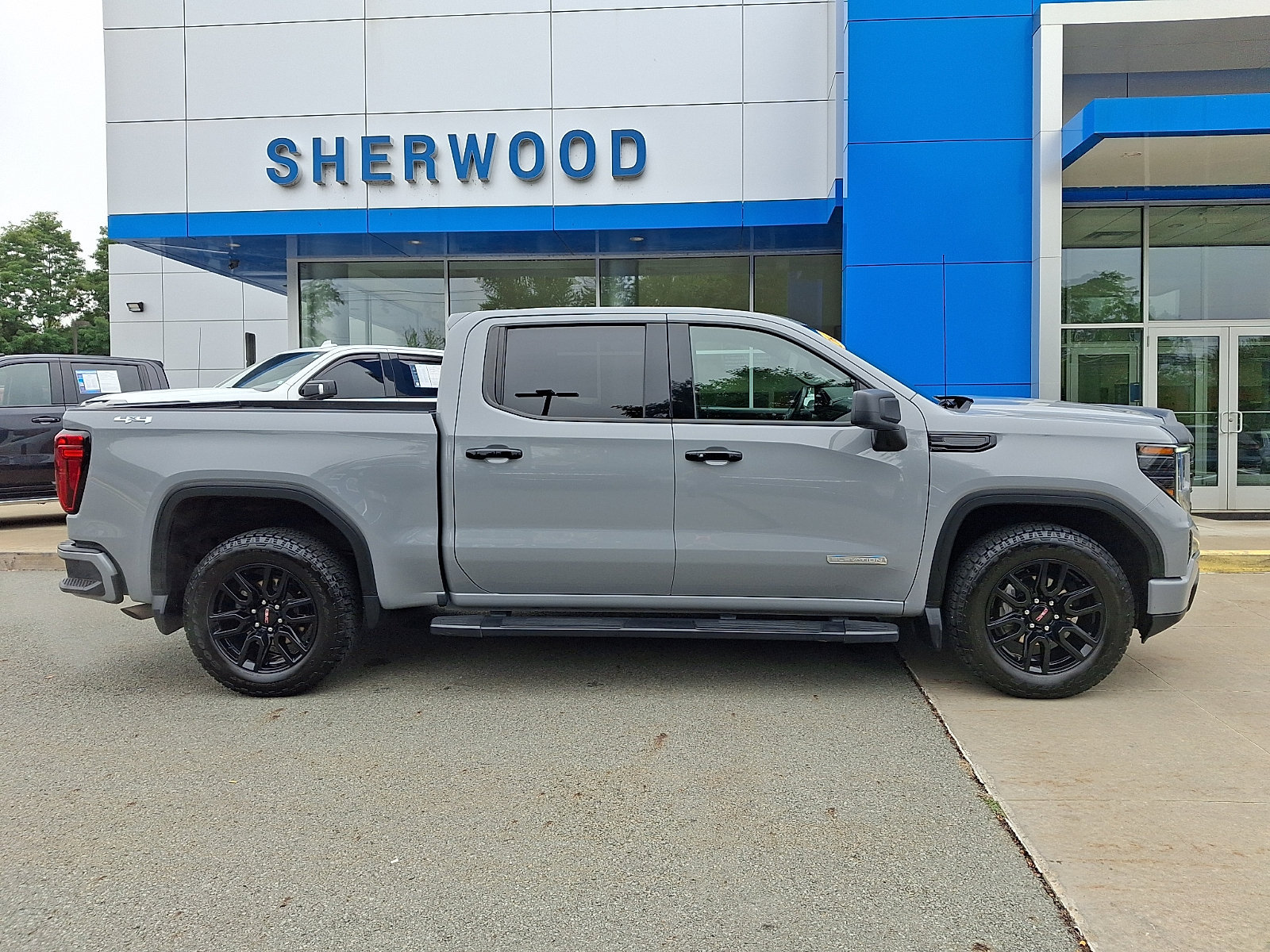 Used 2024 GMC Sierra 1500 Elevation AWD/4WD image 7