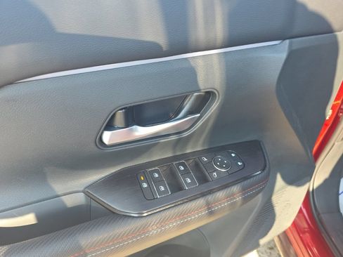 Certified 2025 Nissan Kicks SR AWD/4WD image 15