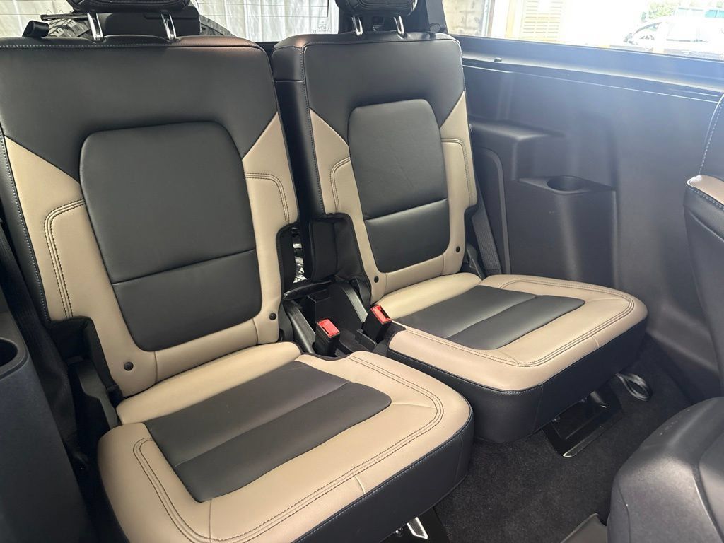 Used 2023 Ford Bronco Wildtrak AWD/4WD image 30