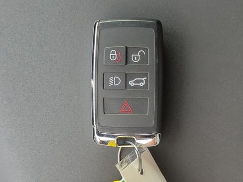 Used 2025 Land Rover Discovery Dynamic SE AWD/4WD image 37