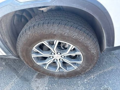 Used 2024 GMC Acadia AT4 w/ Luxury Package AWD/4WD image 10