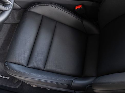 New 2026 Porsche Taycan 4S AWD/4WD image 26