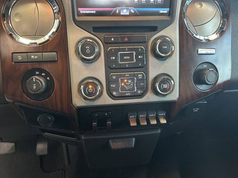 Used 2015 Ford F350 Lariat image 21